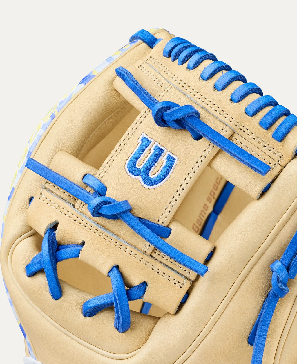 Winter 2025 Bobby Witt Jr. A2000 BWJ7 GM 11.75” Infield Baseball Glove
