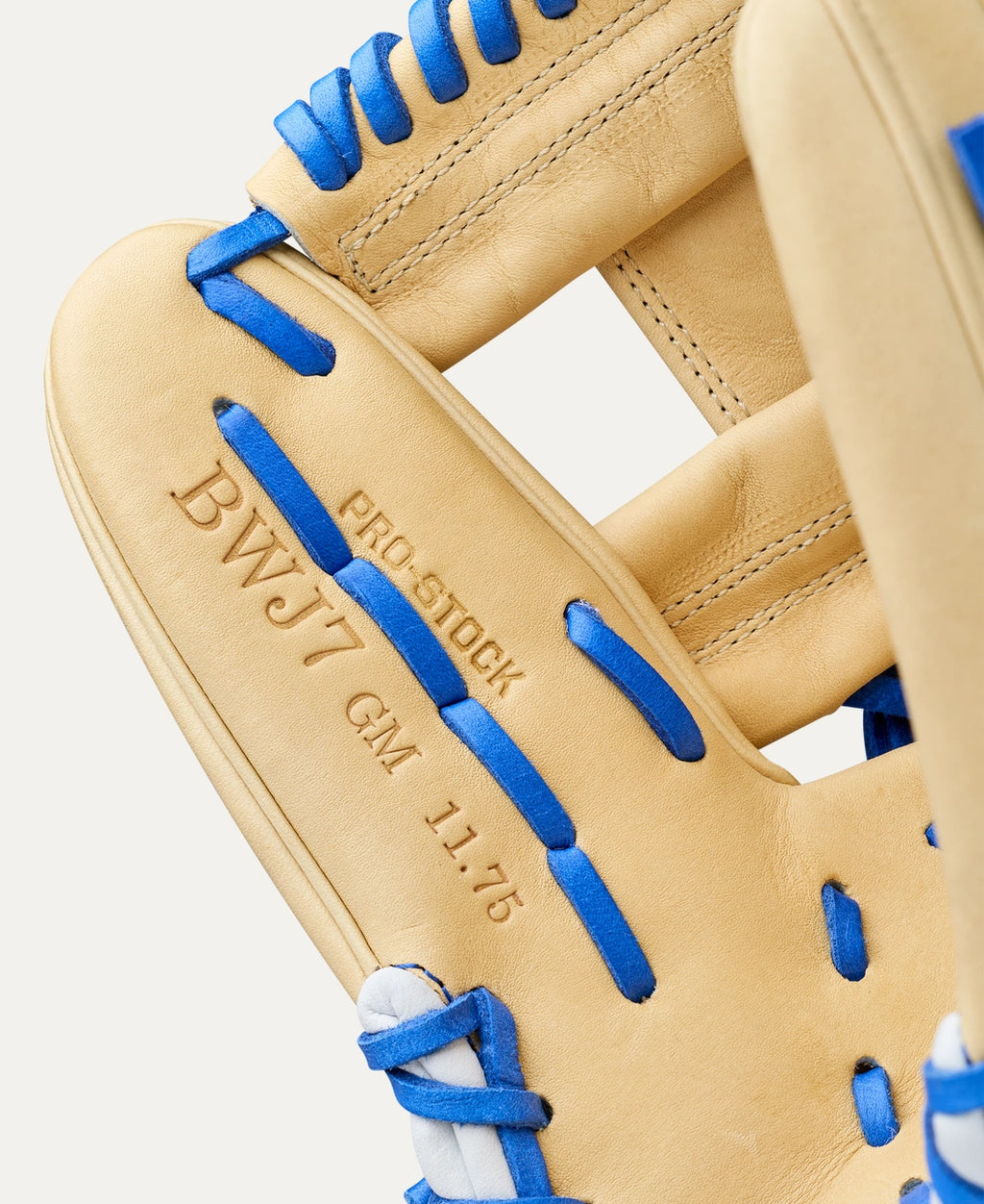 Winter 2025 Bobby Witt Jr. A2000 BWJ7 GM 11.75” Infield Baseball Glove